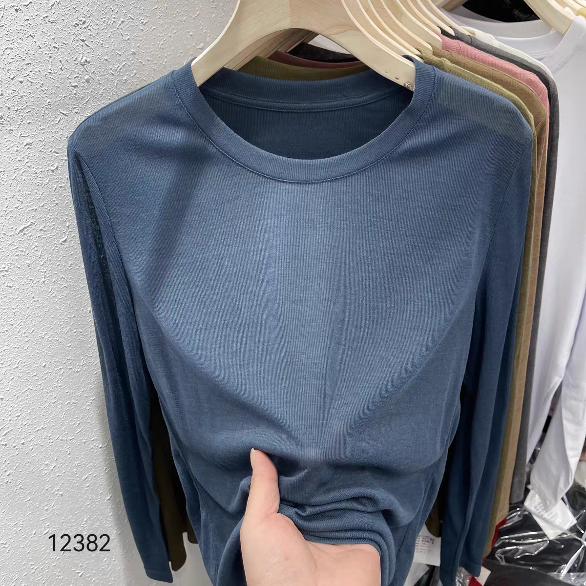 12382（部分无水洗唛，介意慎拍）WANGDAN柔软薄款净版防晒衣