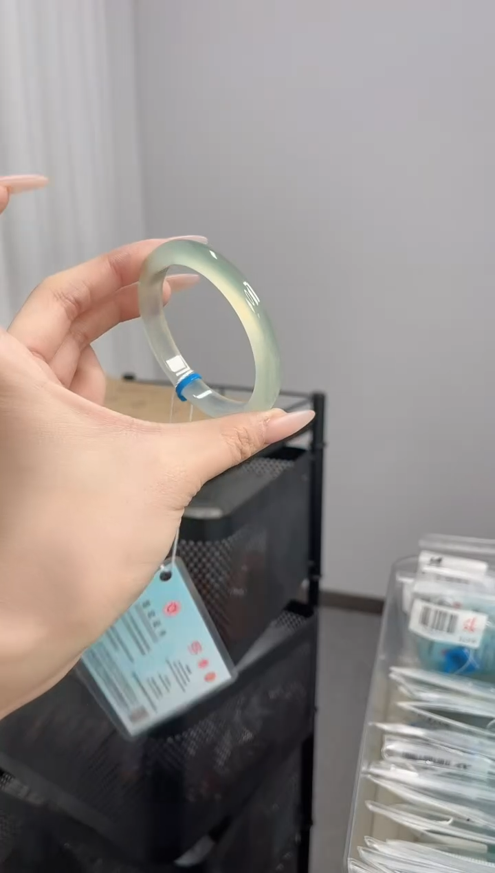 【闪购商品】玛瑙/玉髓手镯未镶嵌55-56圈口