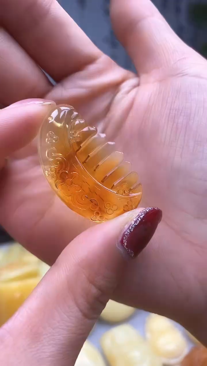 【闪购商品】琥珀裸石未镶嵌挂坠