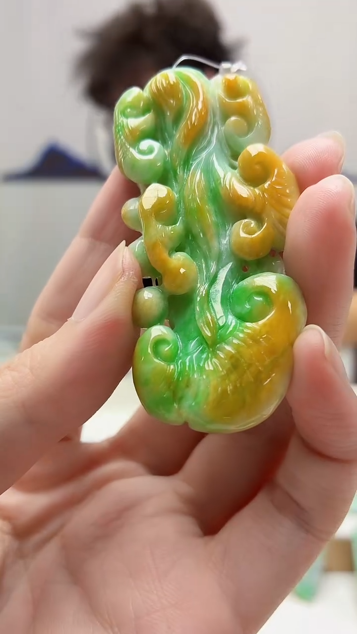 未镶嵌定制翡翠4688zm-毛货挂件30如意