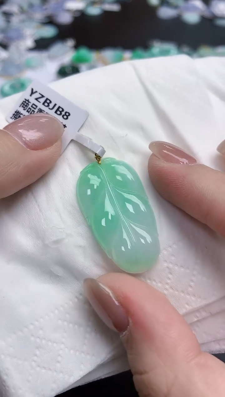 【闪购商品】翡翠颈饰18K金镶嵌天然缅甸翡翠A货