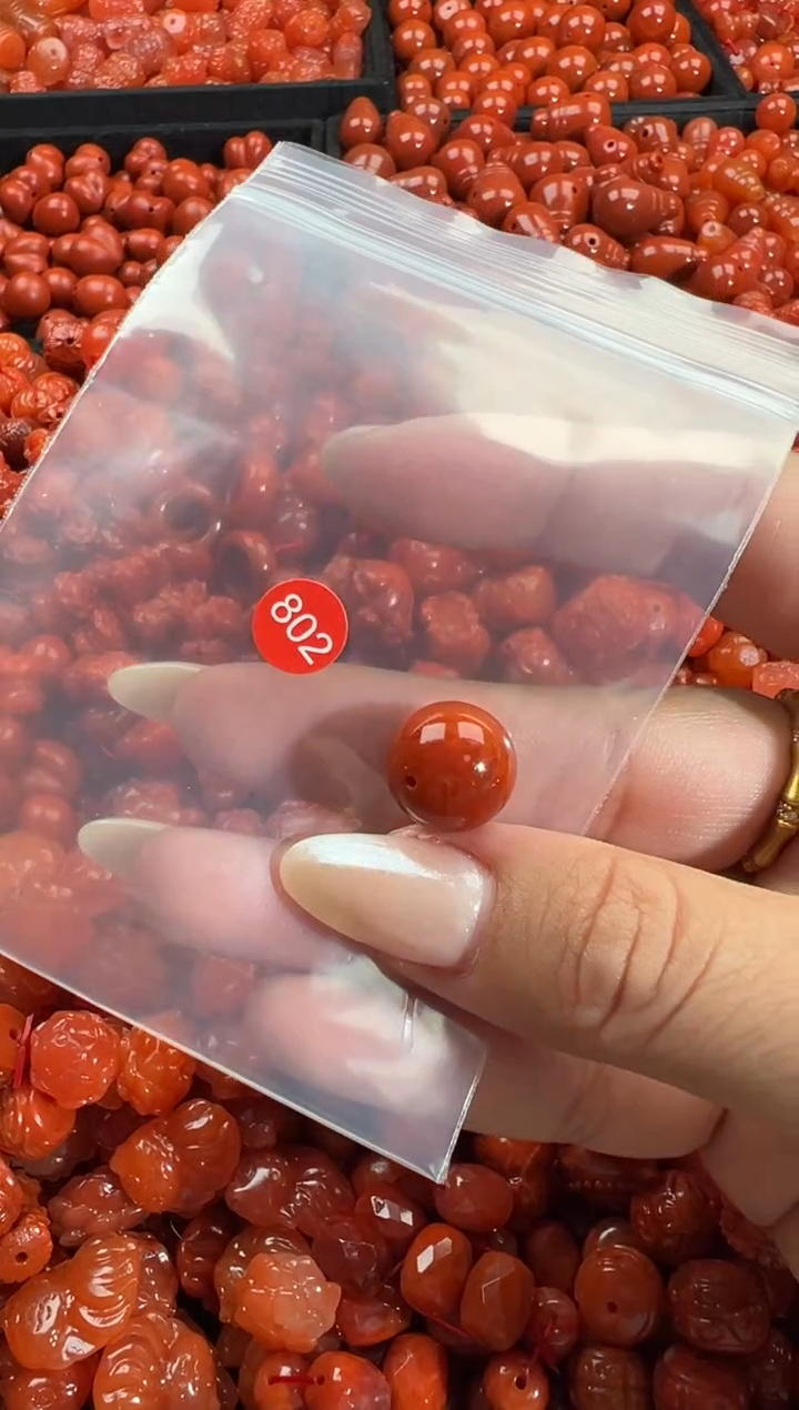 颈饰未镶嵌南红玛瑙1