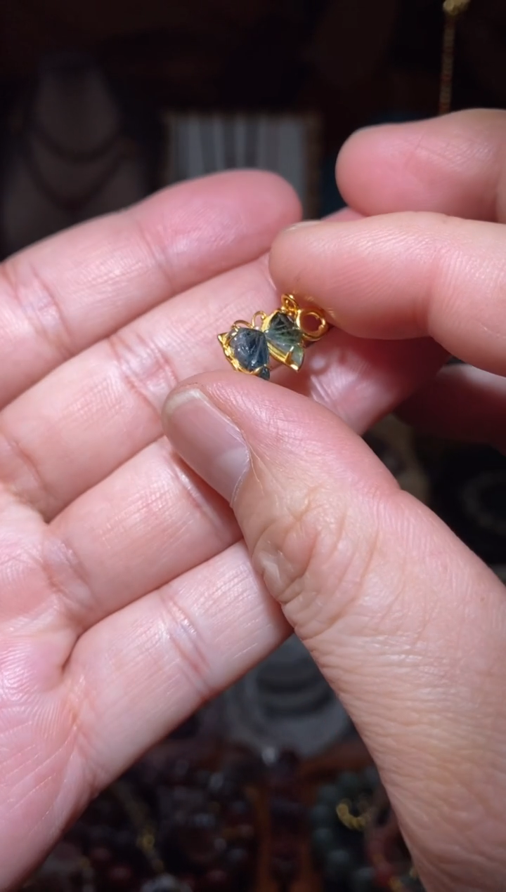 【闪购商品】碧玺蝴蝶提溜未镶嵌多样性发一个