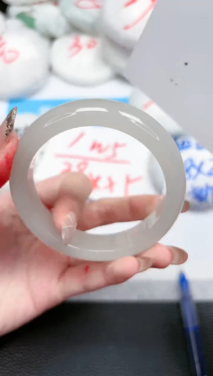 【闪购商品】石英质玉手镯未镶嵌348-57.9