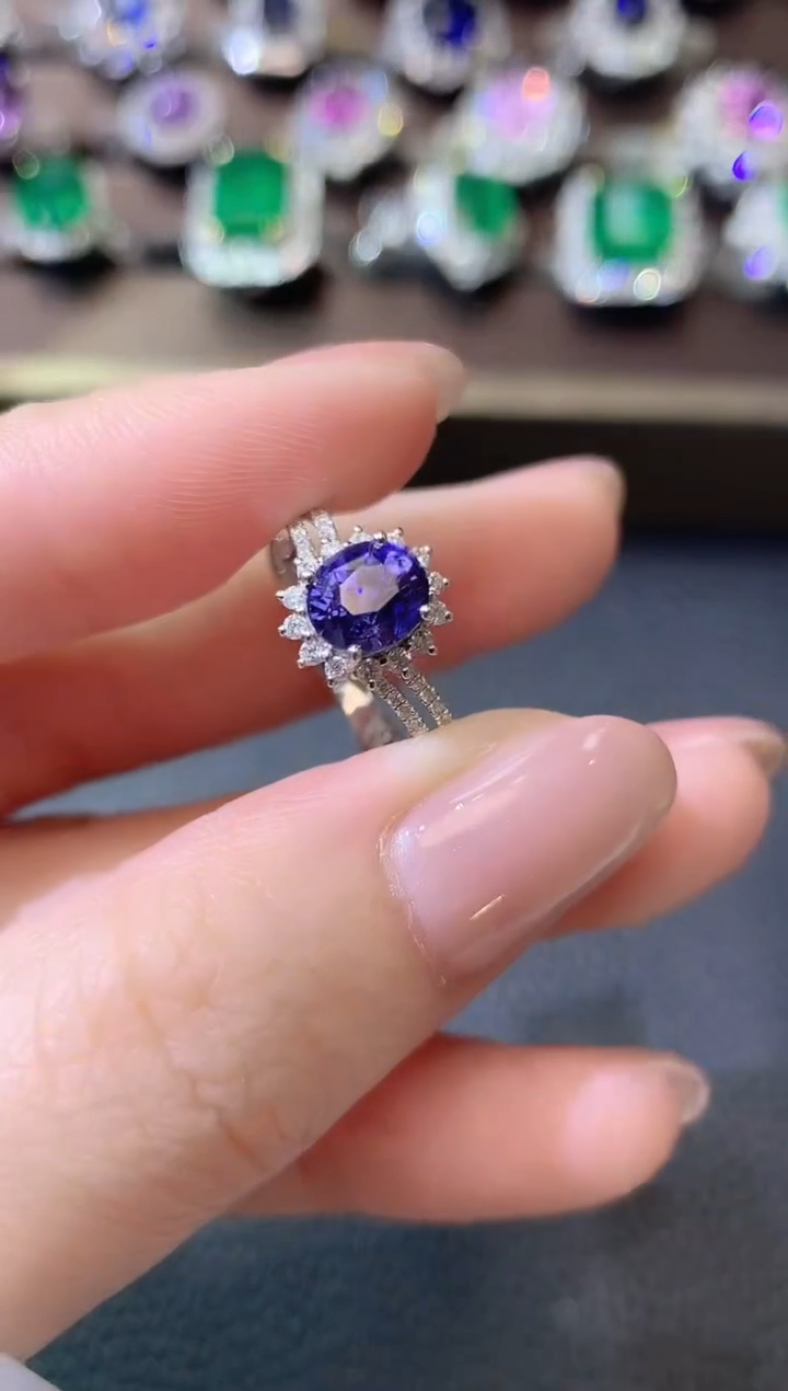 【闪购商品】蓝宝石戒指18K金镶嵌D126