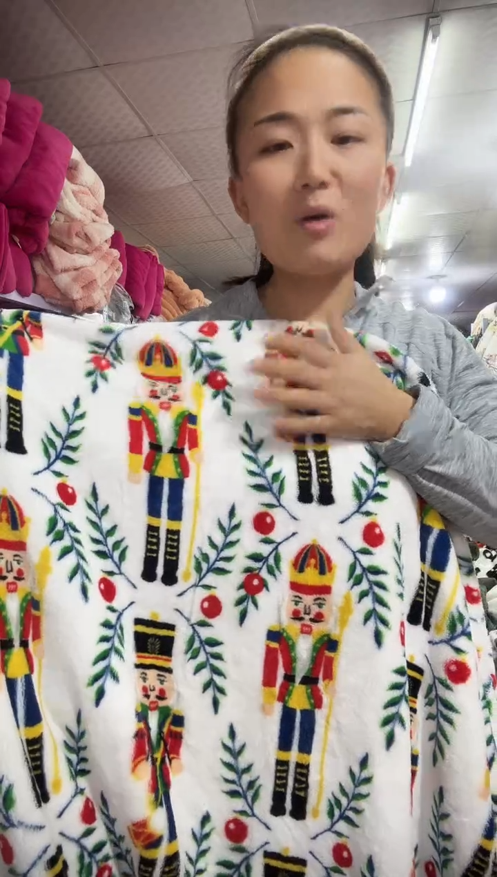 法兰绒毛毯2.3*2.3