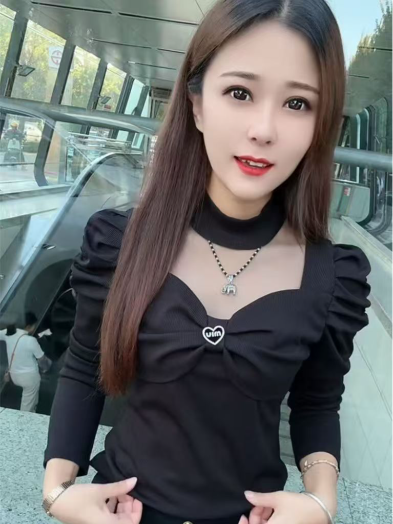 1060减龄洋气镂空网纱拼接蝴蝶结衫