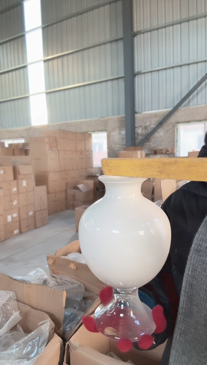 013直播玻璃花瓶