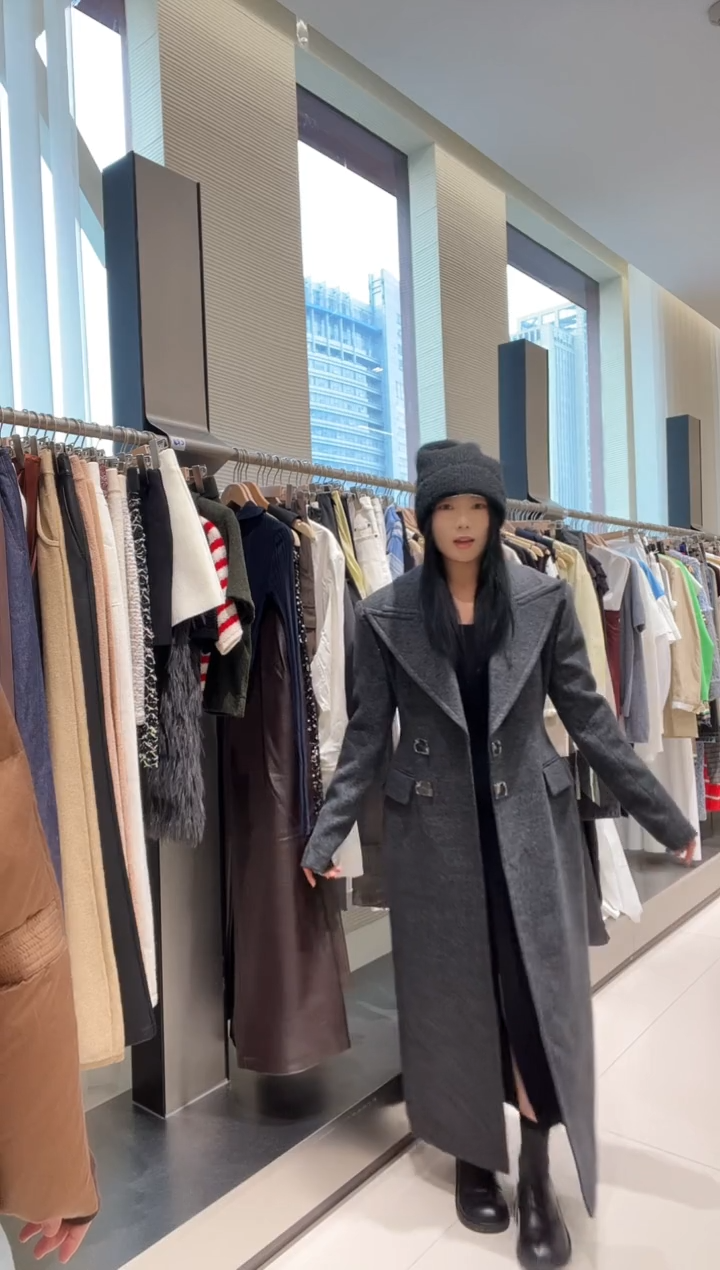 AKTK 金属扣沙漏大衣 M最后一件