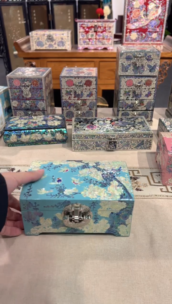 【闪购商品】鱼锁绒布底·弘贝雅螺钿漆器文化馆