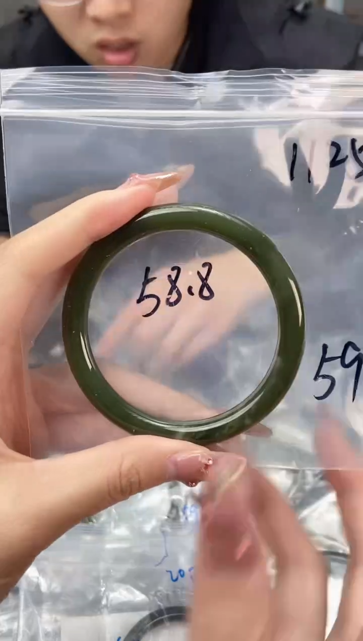 【闪购商品】和田玉手镯未镶嵌和田玉手镯1125