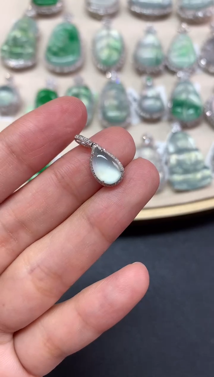 【闪购商品】翡翠吊坠(不含链)18K金镶嵌Q20|1680