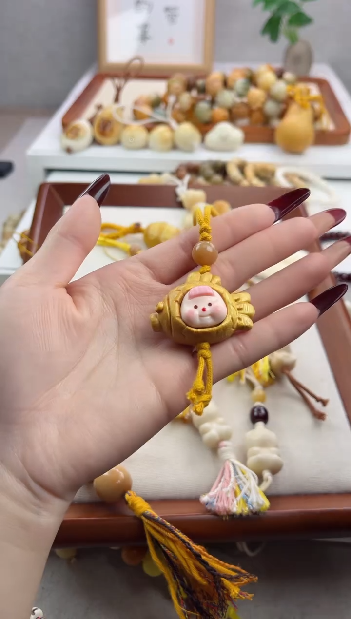 【闪购商品】菩提根/象牙果手串锦鲤娃娃挂件e64