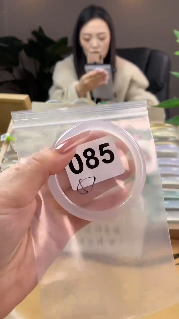 【闪购商品】玛瑙/玉髓手镯未镶嵌085