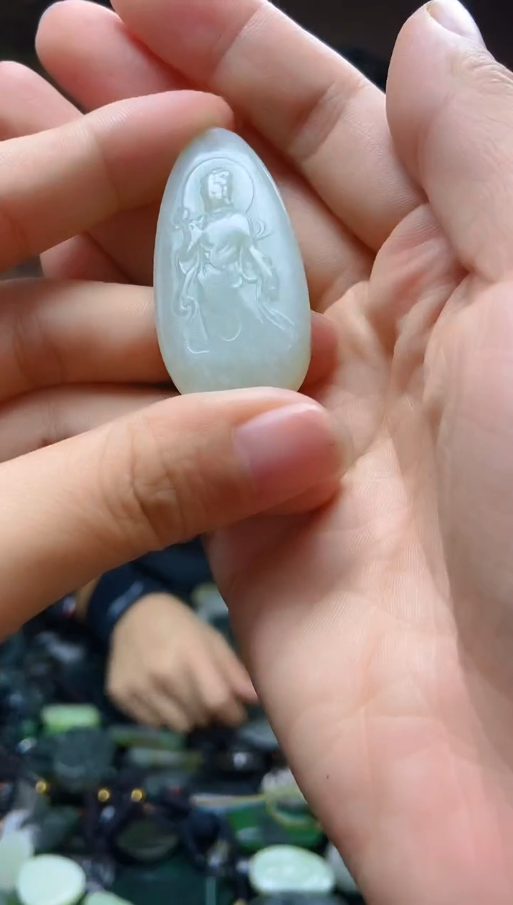 颈饰未镶嵌和田玉1