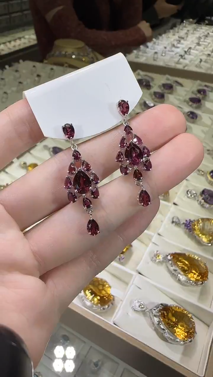 银S925镶嵌耳饰石榴石9*7mm耳坠高级款