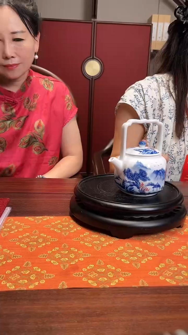 摆件瓷博会-吴小琴专场535