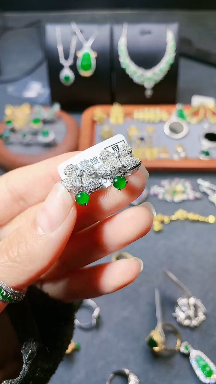 【闪购商品】翡翠耳饰银S925镶嵌耳饰