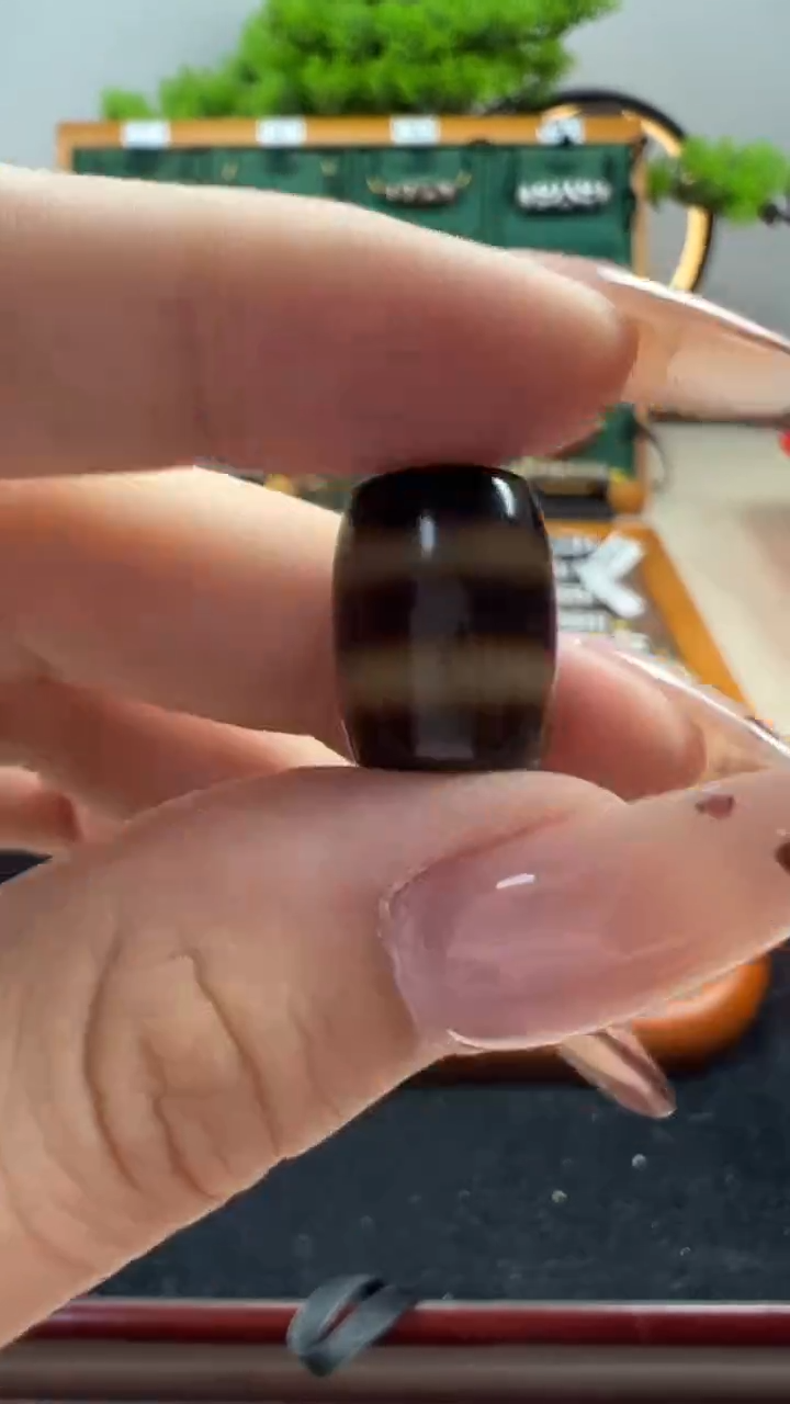 玛瑙/玉髓（覆膜）颈饰未镶嵌10.（微瑕）