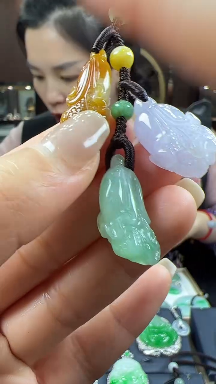 【闪购商品】翡翠挂件未镶嵌白菜包挂