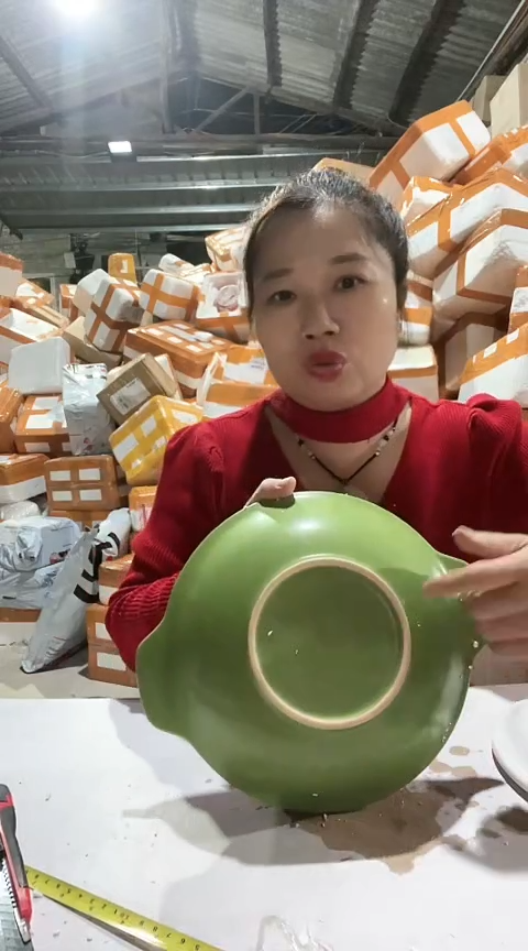 陶5203瑕疵绿色浅煲带盖