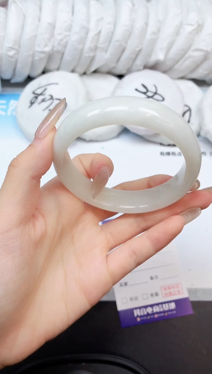 和田玉手镯未镶嵌29Q144-59