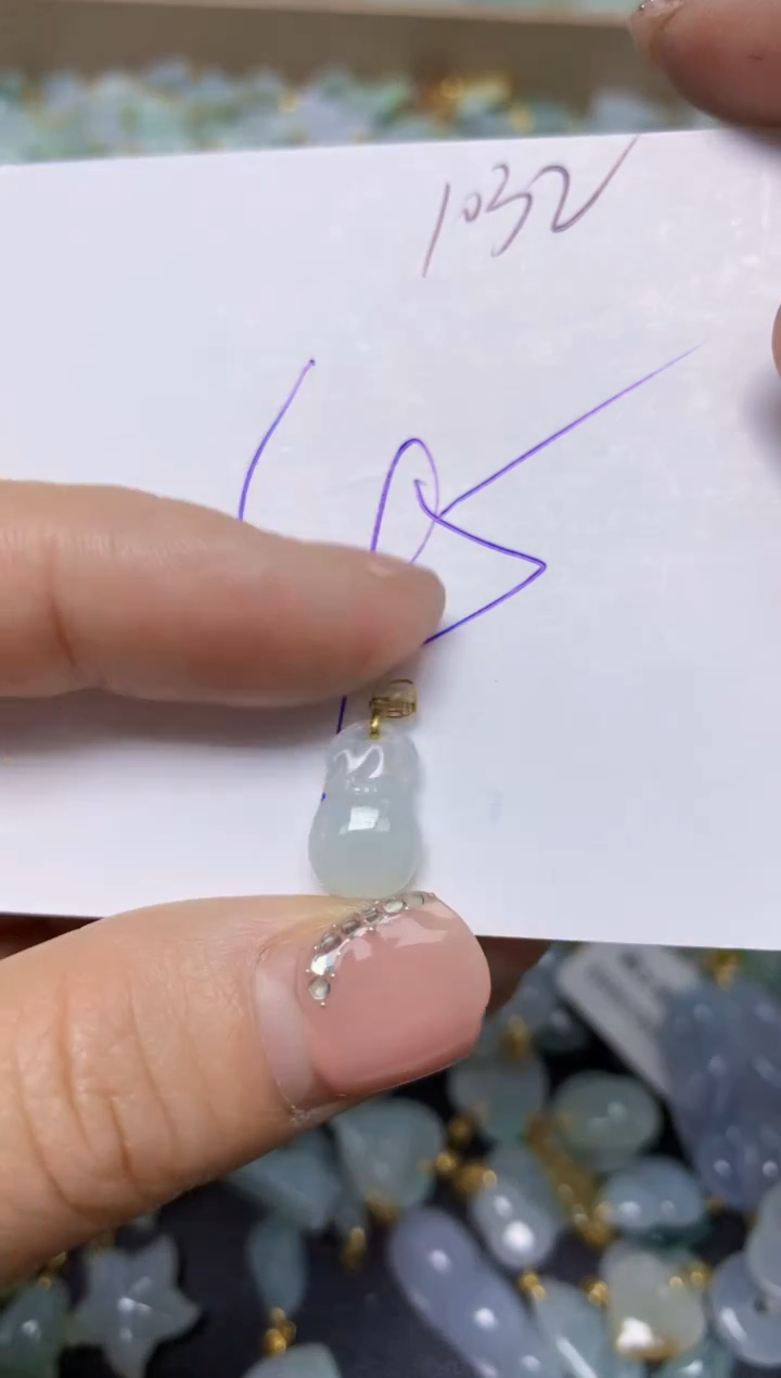 【闪购商品】翡翠挂件18K金镶嵌 天然翡翠A货