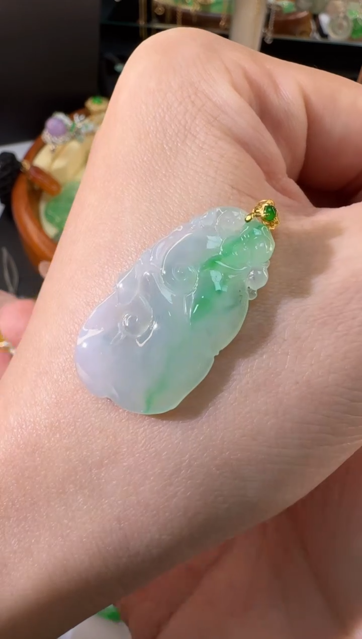 【闪购商品】翡翠颈饰18K金镶嵌缅甸翡翠A货吊坠