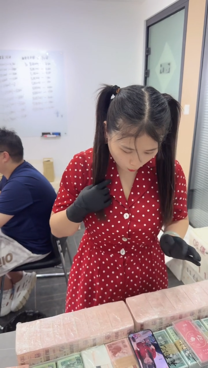 福利整刀百张连号 金腰带 05 不挑号