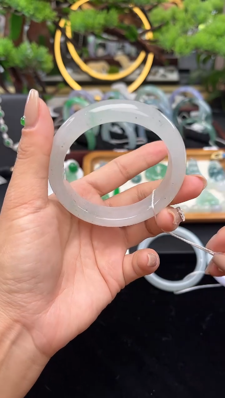 未镶嵌手镯翡翠手镯