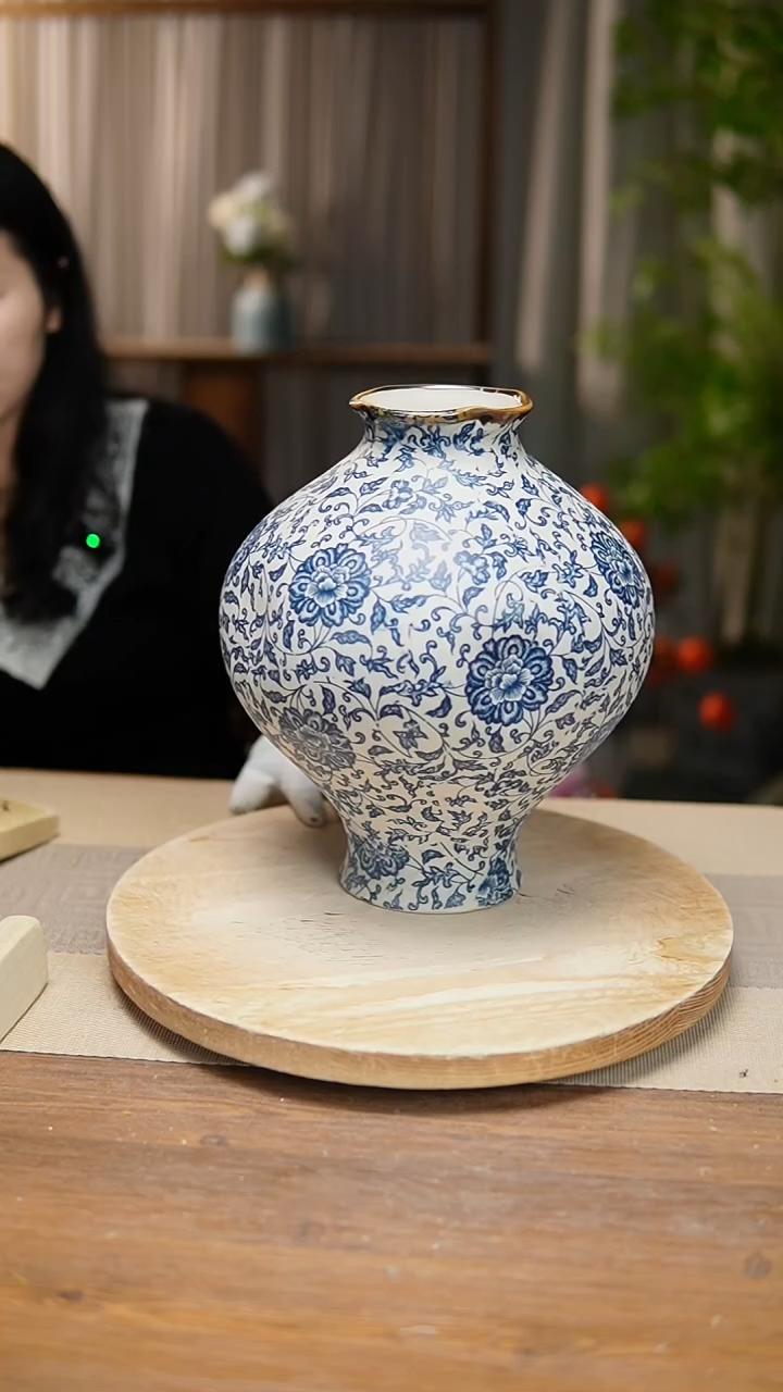 【闪购商品】陶瓷 花器青花瓷缠枝莲灯笼