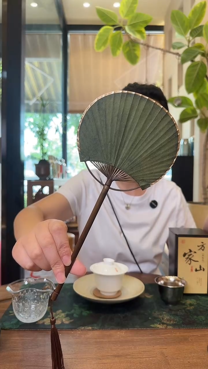 绿色扇子纯色绿色扇子纯色