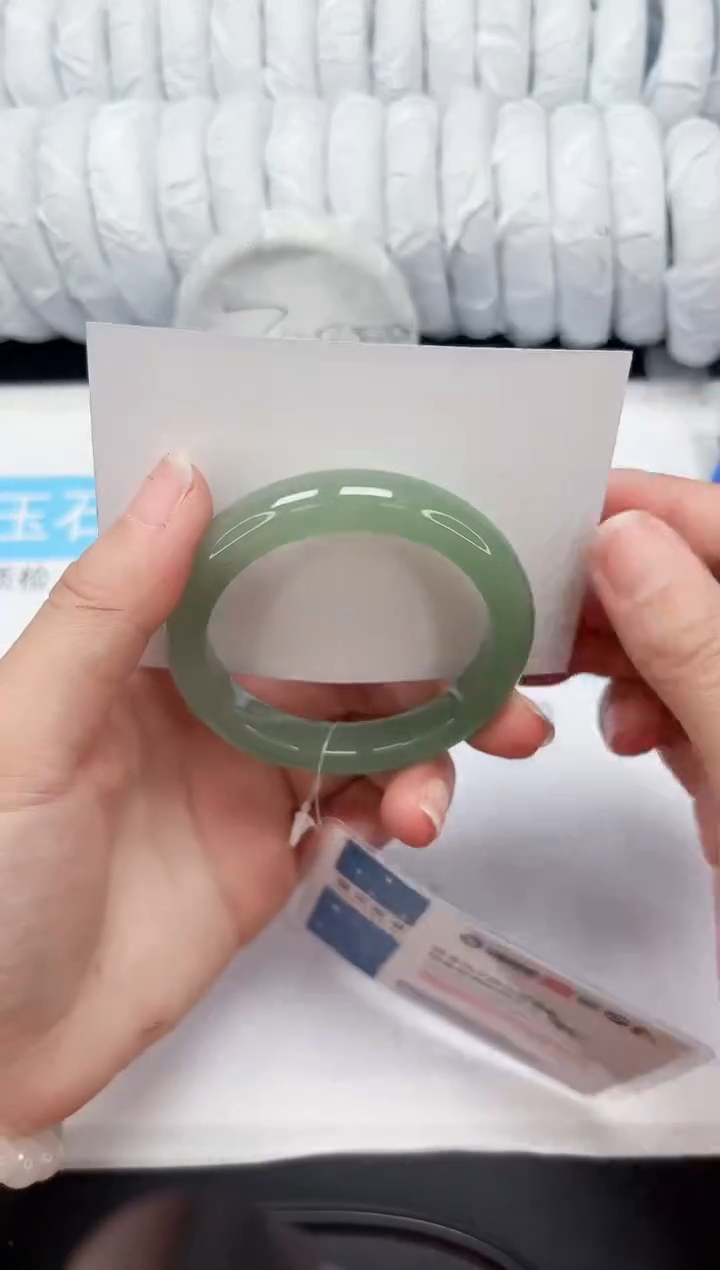 【闪购商品】石英质玉手镯未镶嵌432-52