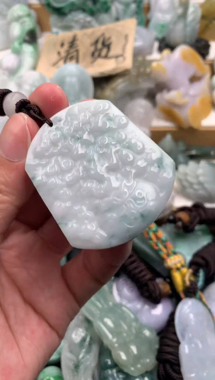 吊坠(不含链)未镶嵌翡翠1