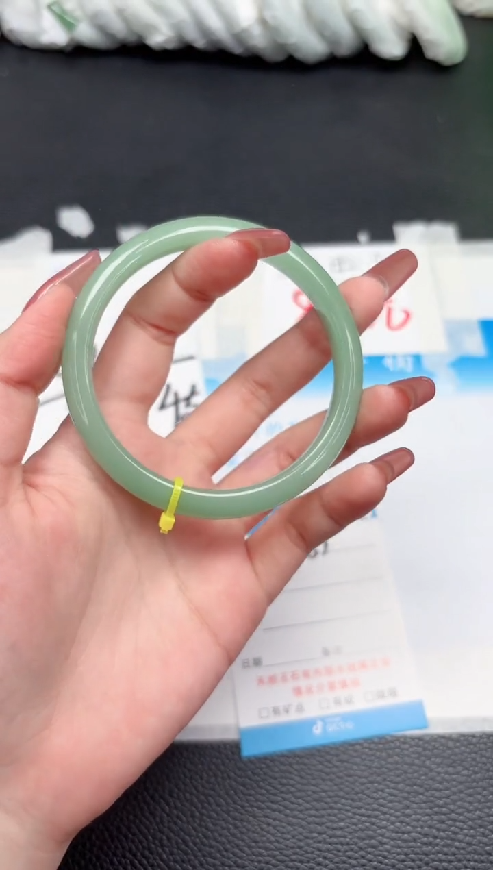 【闪购商品】石英质玉手镯未镶嵌353-62.8