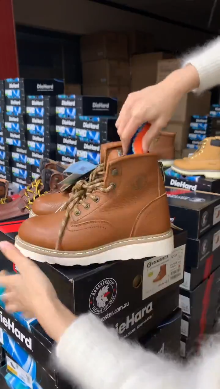 牛皮42码，V615，皮鞋码，工装靴，默认微瑕