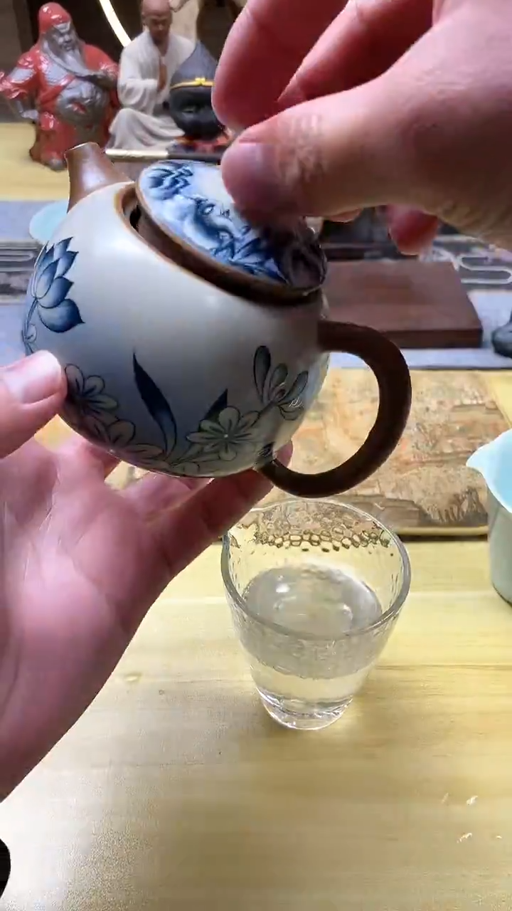 【闪购商品】其他s汝窑荷花壶一个