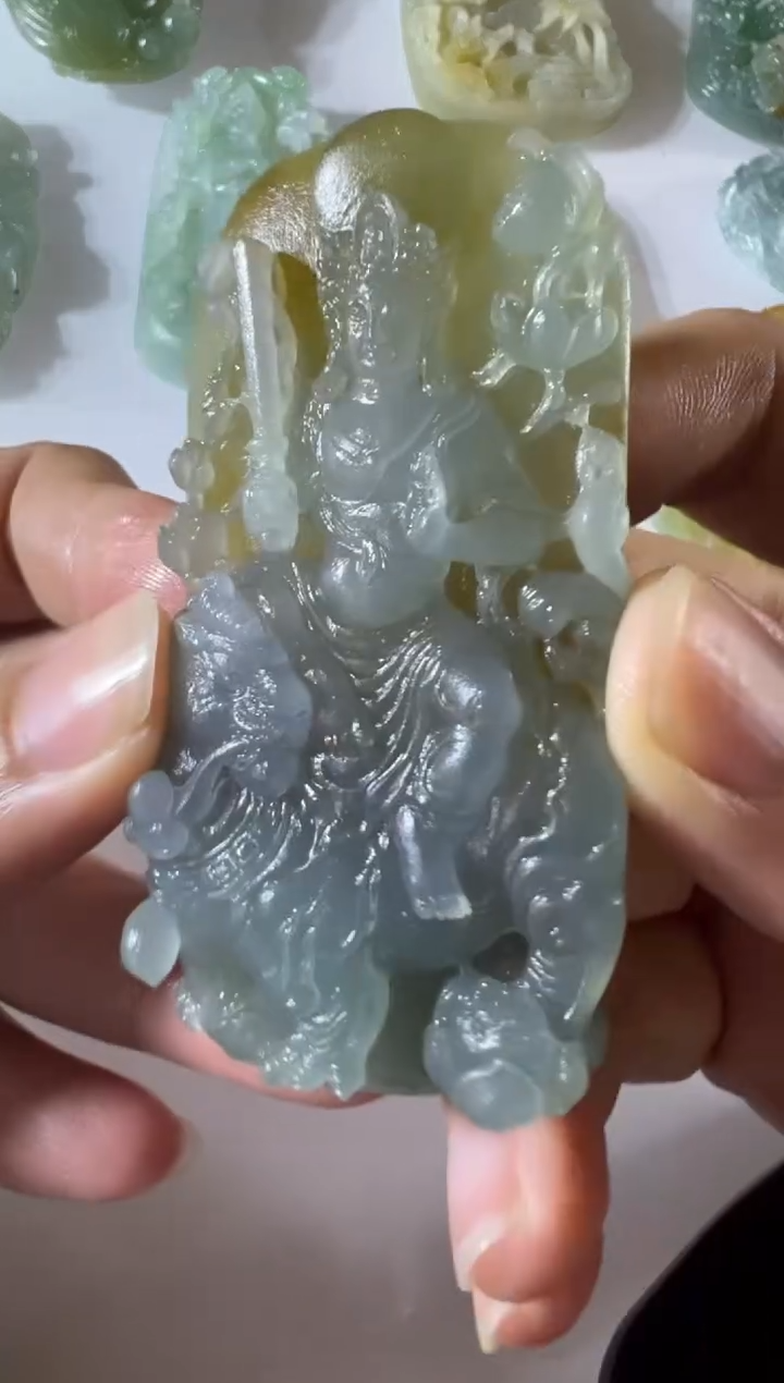 定制翡翠未镶嵌牌子