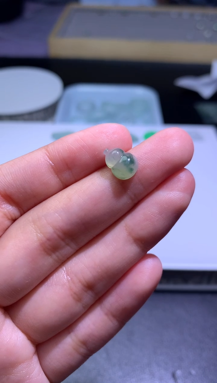 定制翡翠未镶嵌毛货