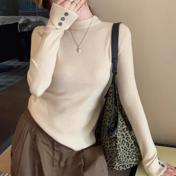 袖口卷边纽扣设计感圆领针织打底女上衣秋冬洋气时尚