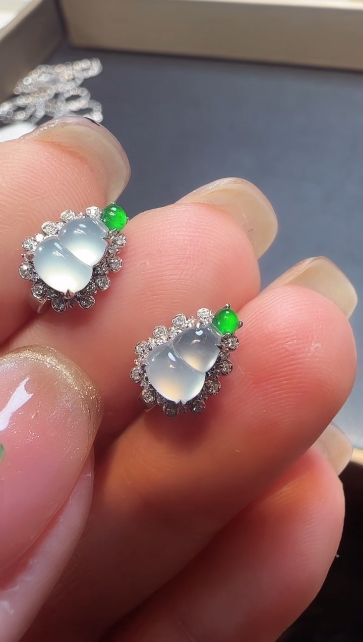 【闪购商品】翡翠耳饰18K金镶嵌葫芦