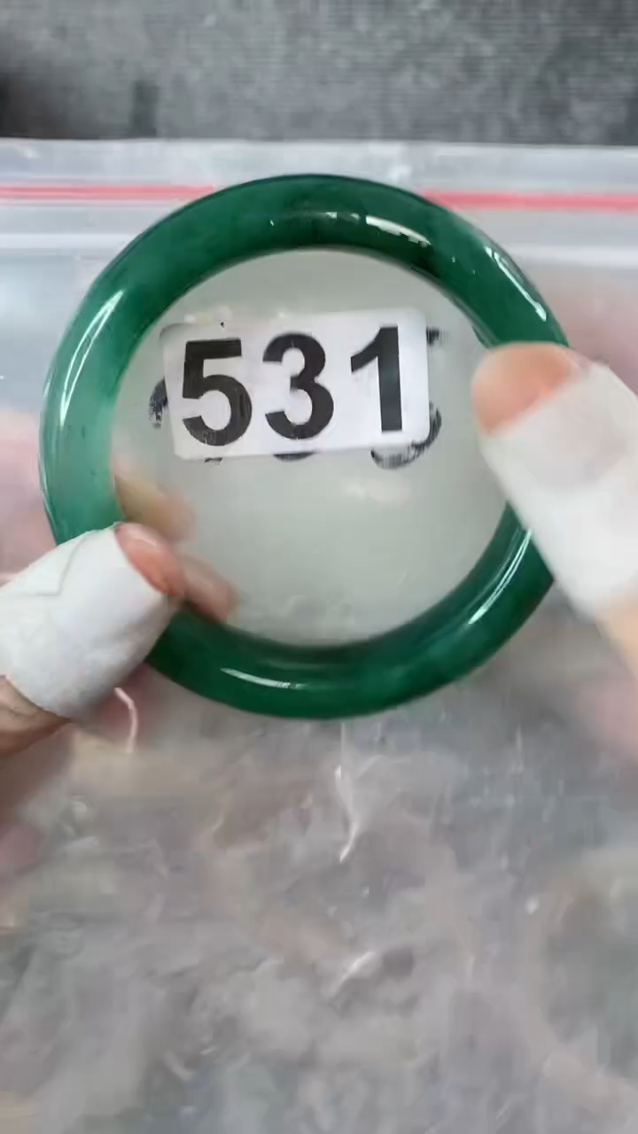 【闪购商品】石英质玉手镯未镶嵌5960+531