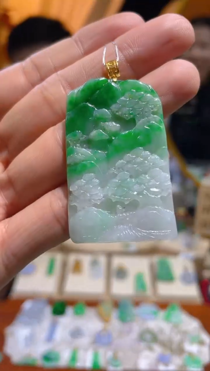 【闪购商品】翡翠颈饰18K金镶嵌假一赔三