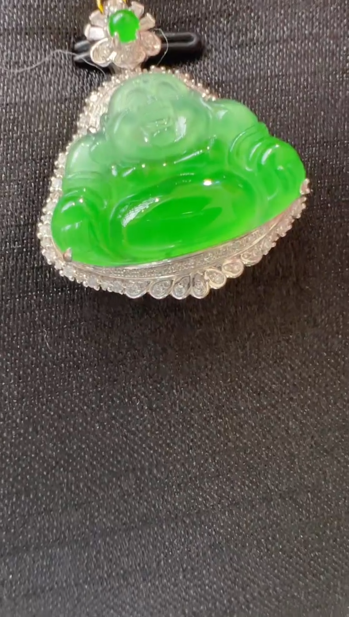 【闪购商品】翡翠吊坠(不含链)18K金镶嵌            