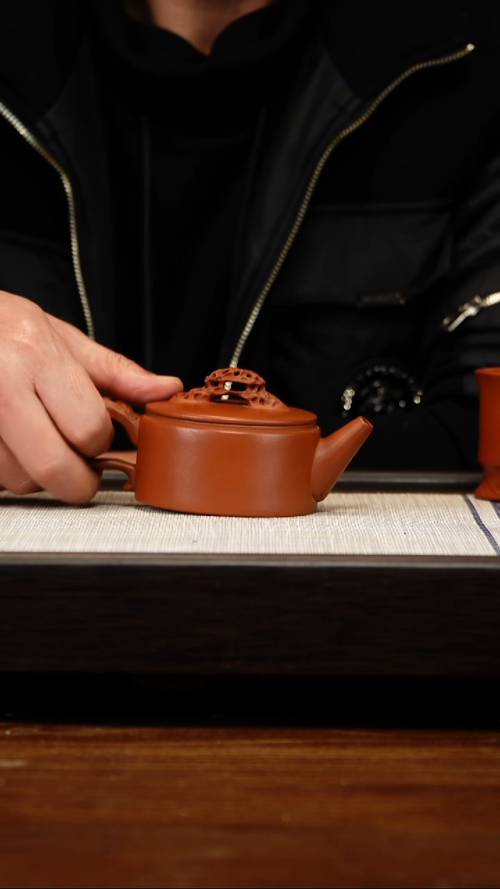 茶壶紫砂朱泥监制天际