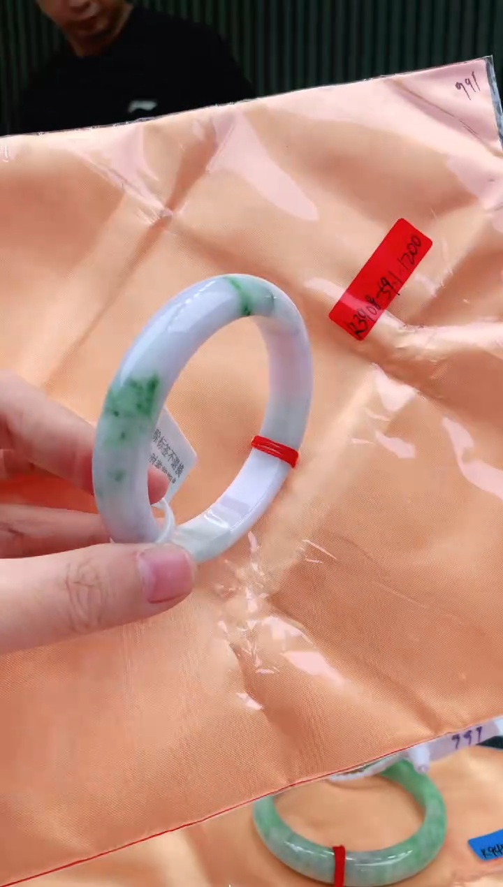 未镶嵌手镯翡翠59