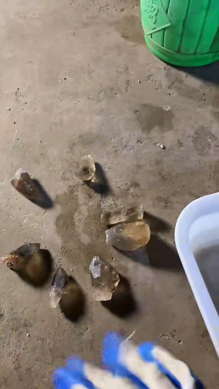 【闪购商品】水晶摆件未镶嵌茶水晶柱头500g