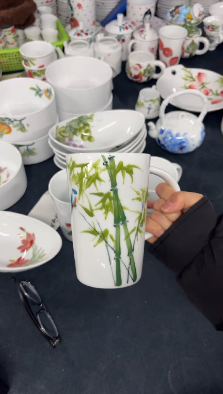 景德镇手绘釉中彩（食品级）扎啤杯