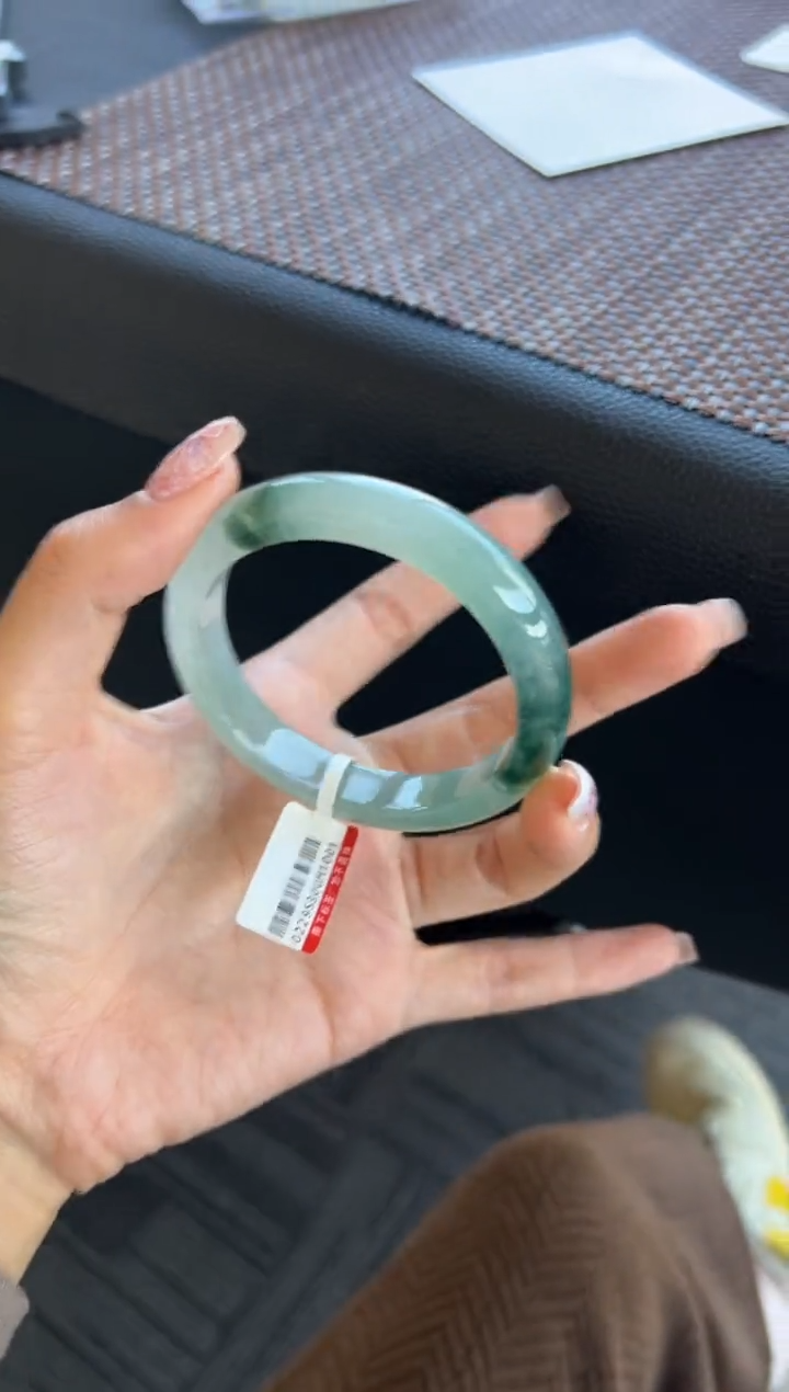 【闪购商品】翡翠手镯未镶嵌55号55.4*11.7*7.6