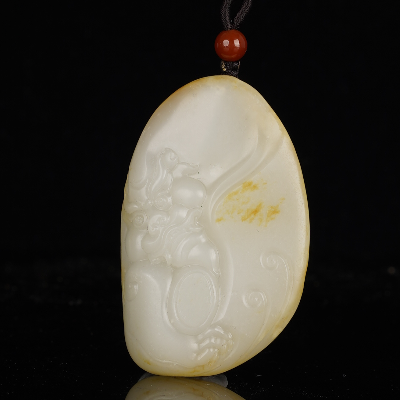 XC03356二十世纪和田玉兽面牌挂坠